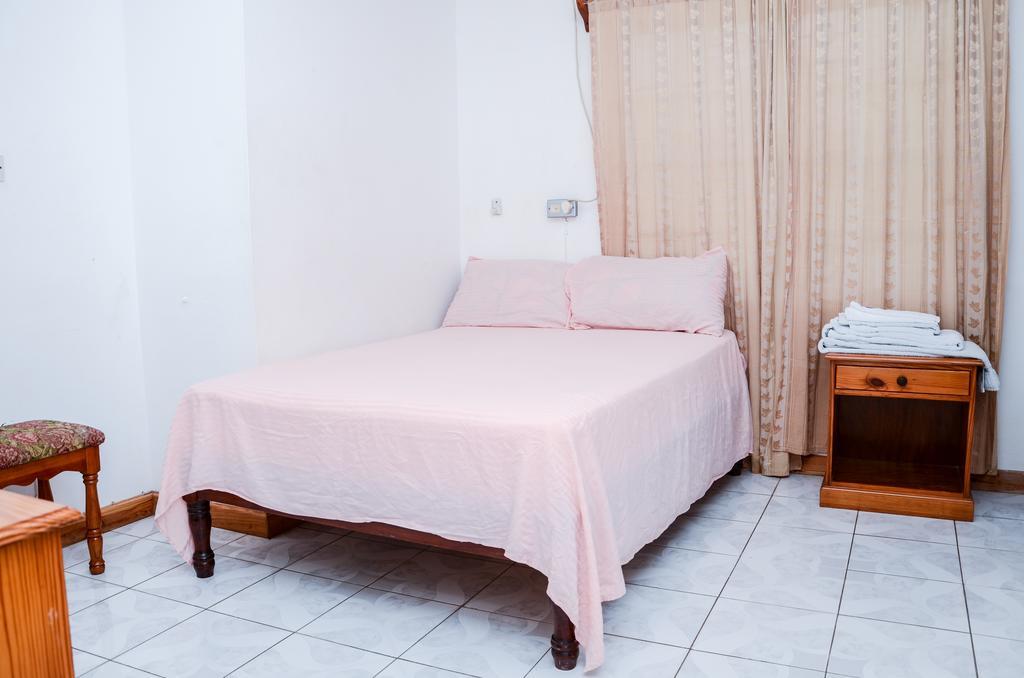 נגריל Vanvilla Guest House חדר תמונה